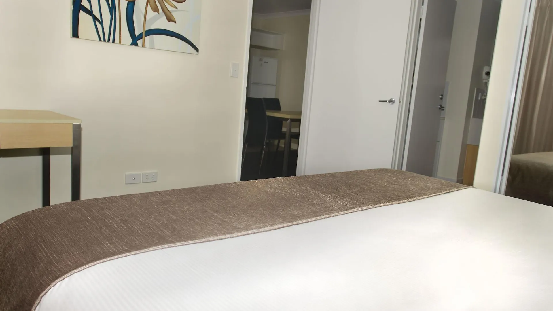 Perth Ascot Central Apartment Hotel Official 4*,  Avustralya