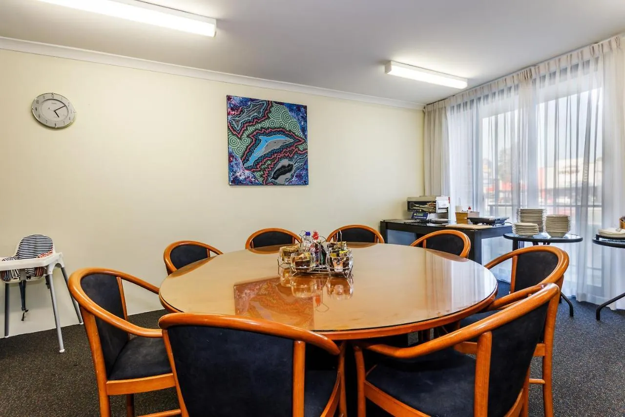 Perth Ascot Central Apartment Hotel Official 4*,